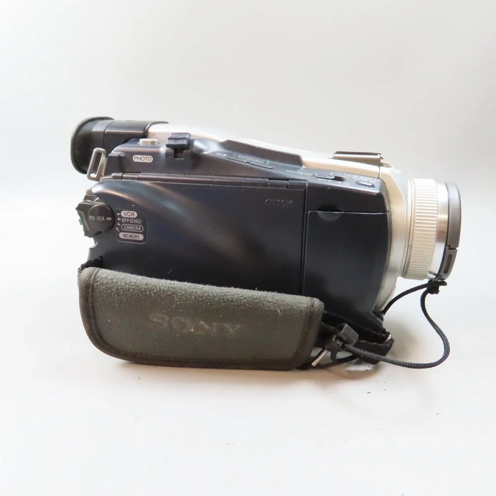 Sony DCR-TRV27 Handycam MiniDV Issue Turns On– For Parts/Repair READ